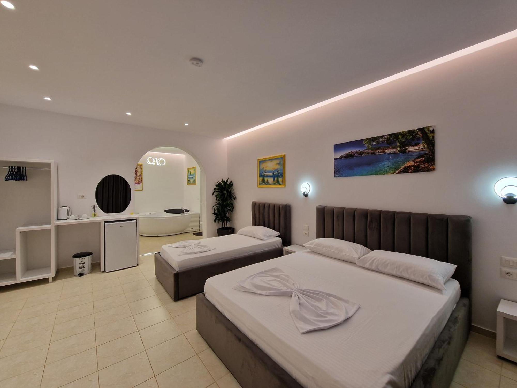 Feniks Hotel Ksamil Exterior foto